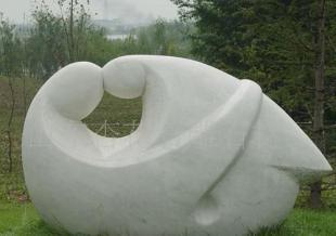 匠心传承，石韵流芳——探秘嘉祥石雕艺术与天青石雕的园林魅力